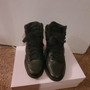 Nike Wedge Sneaker